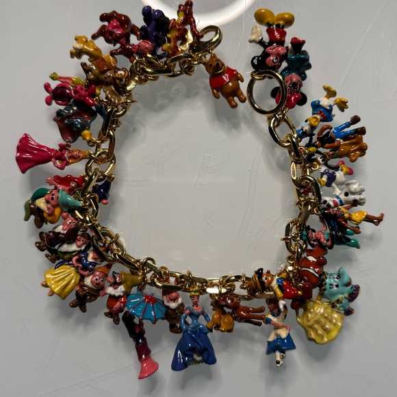 The Ultimate Disney Classic 37-Character Charm Bracelet~ Brand New ~ Never Worn - Picture 3 of 4